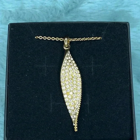 Touchstone Crystal by Swarovski Do the Twist Pendant (retired) - Picture 7 of 8